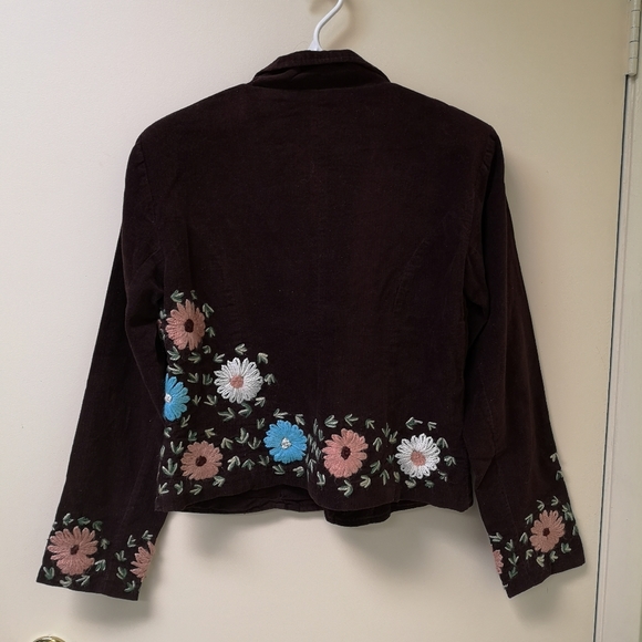 Blazer - Picture 3 of 7